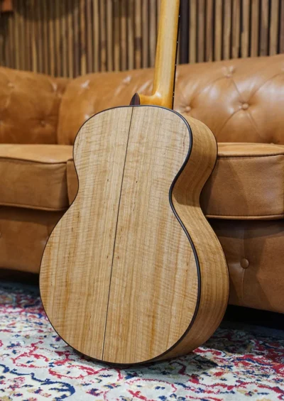 Maker's Choice V-Moutain Ash Western Grand Auditorium